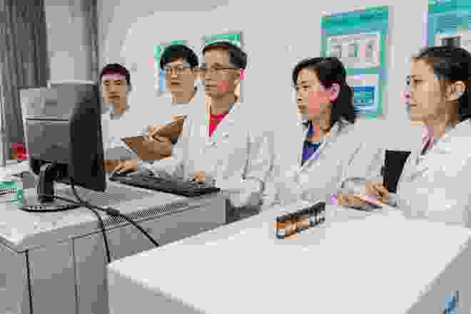 把成本降至进口产品的14！上理工自主研发的这台国产分析仪器秀出“中国制造”硬实AG九游会力(图2)
